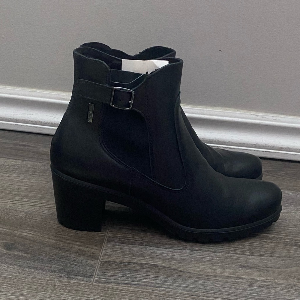 Black Heeled Boots